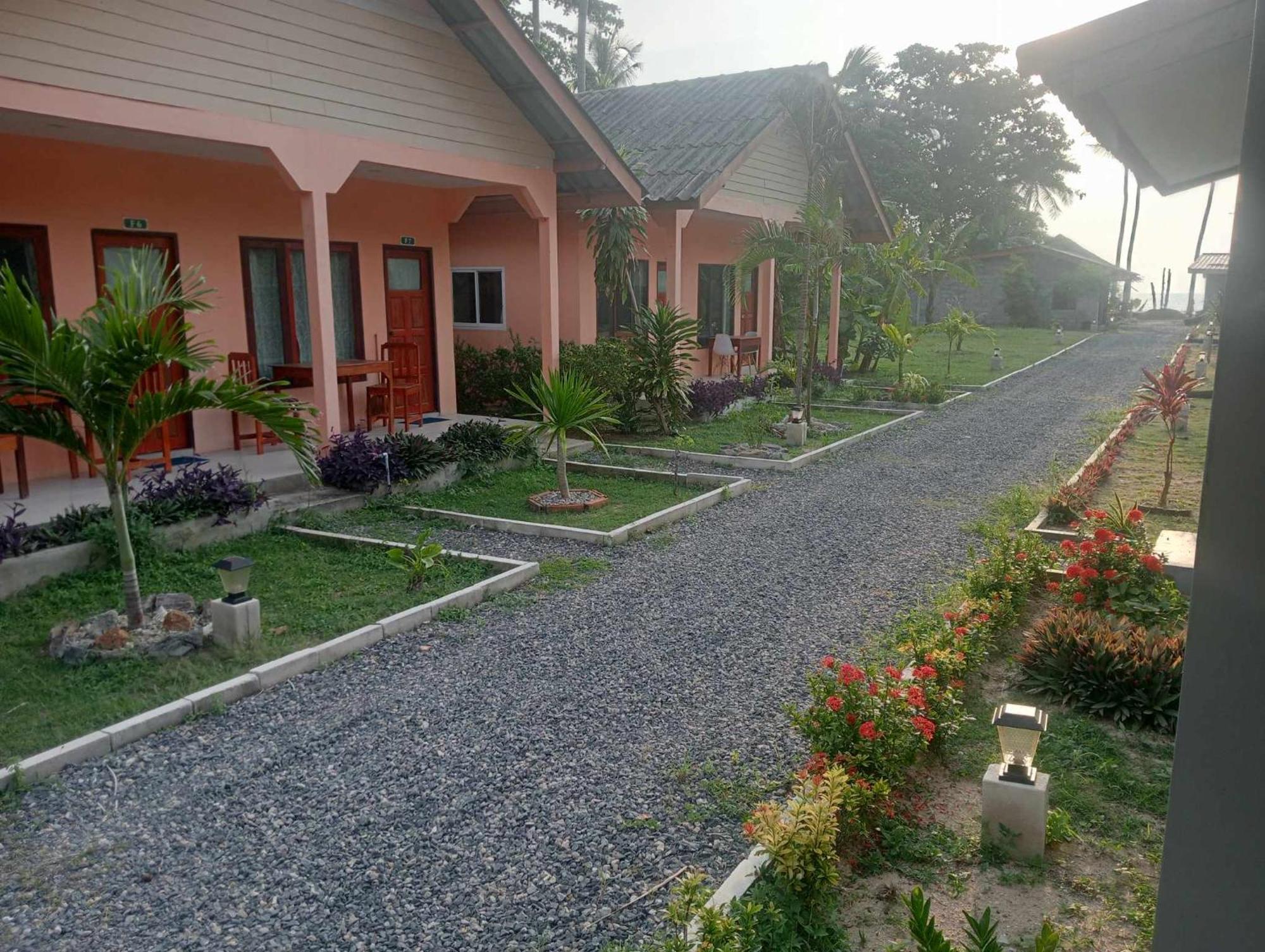 Scandinavian Beach Resort Ko Lanta Zewnętrze zdjęcie